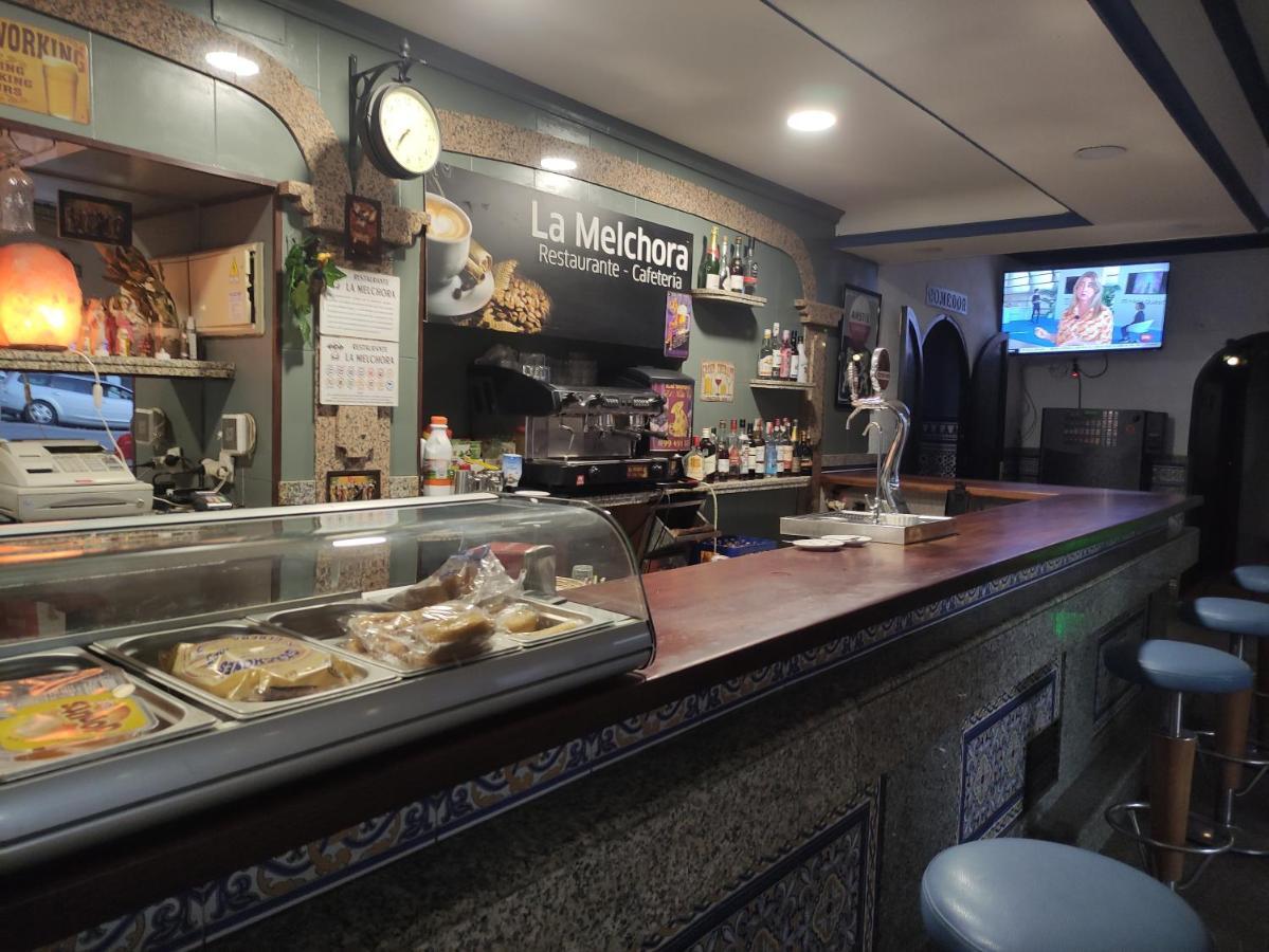 פוסאדס Hostal Restaurante Bar Cafeteria La Melchora מראה חיצוני תמונה