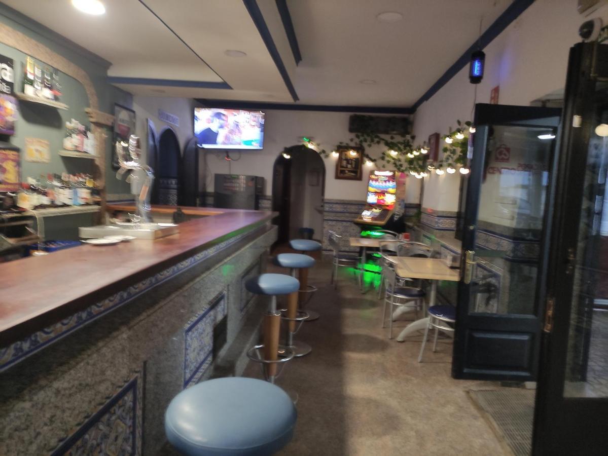 פוסאדס Hostal Restaurante Bar Cafeteria La Melchora מראה חיצוני תמונה