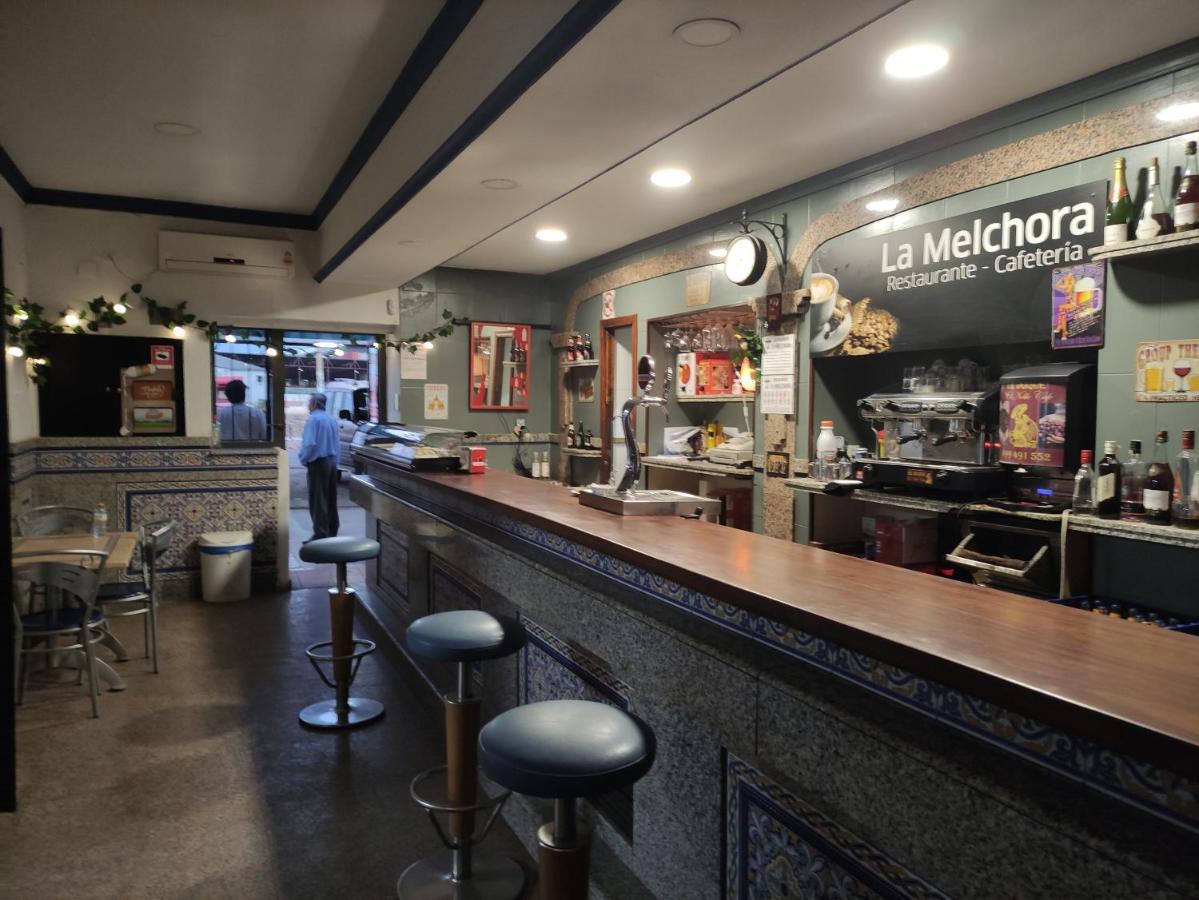 פוסאדס Hostal Restaurante Bar Cafeteria La Melchora מראה חיצוני תמונה